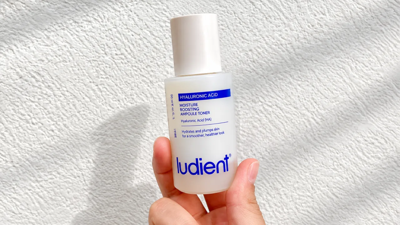 ludient Radiance Glass Serum bottle with 20% Niacinamide and Glutathione